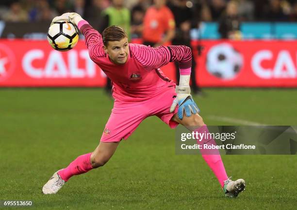 Australian goalkeeper Mitchell Langerak throws the ball back into play during the Brasil Global Tour match between Australian Socceroos and Brazil at...