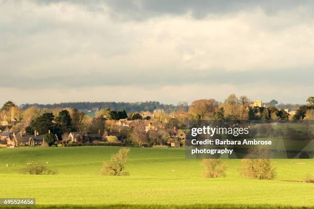 village view - northamptonshire imagens e fotografias de stock