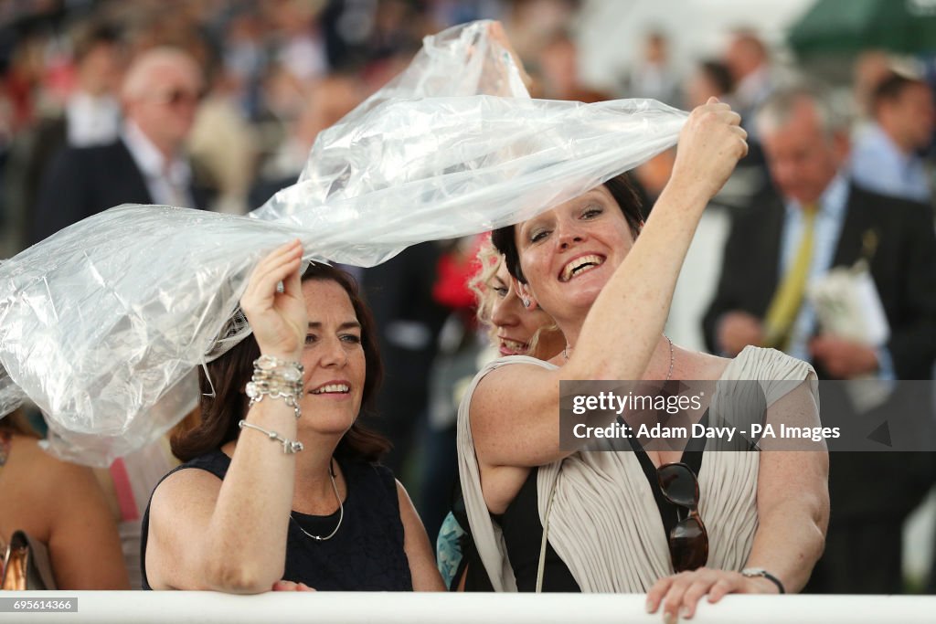 2017 Investec Epsom Derby Festival - Investec Ladies Day - Epsom Racecourse