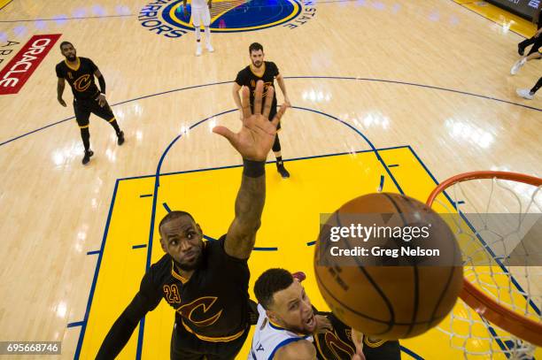 Finals: Golden State Warriors Stephen Curry in action, layup vs Cleveland Cavaliers LeBron James at Oracle Arena. Game 5. Oakland, CA 6/12/2017...