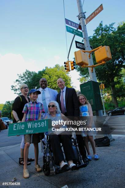 Elsa Weisel 33 Elisha Wiesel Stock Photos, High-Res Pictures, and Images - Getty Images