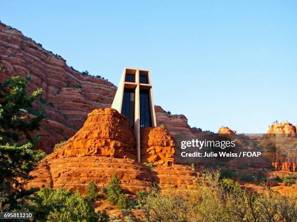 chapel of the holy cross - chapel of the holy cross sedona stock pictures, royalty-free photos & images