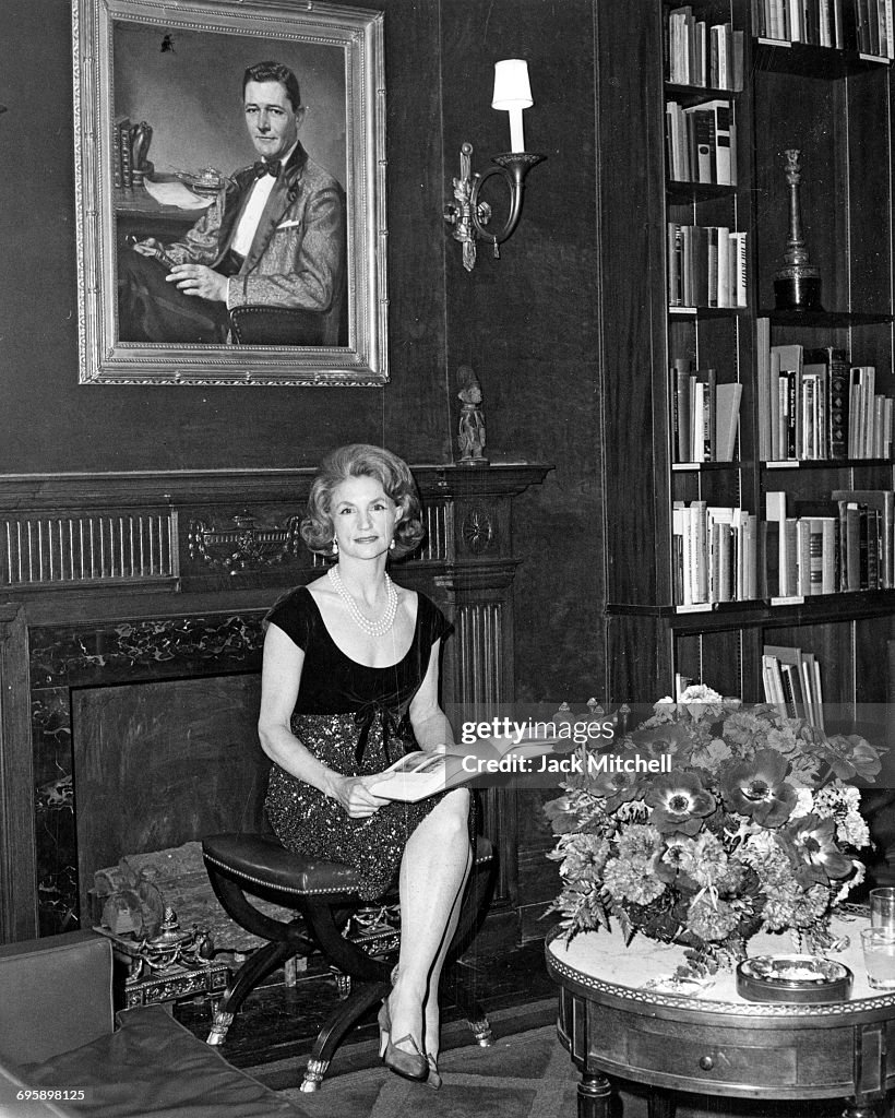 Rebekah Harkness, composer, sculptor, dance patron, and... News Photo ...