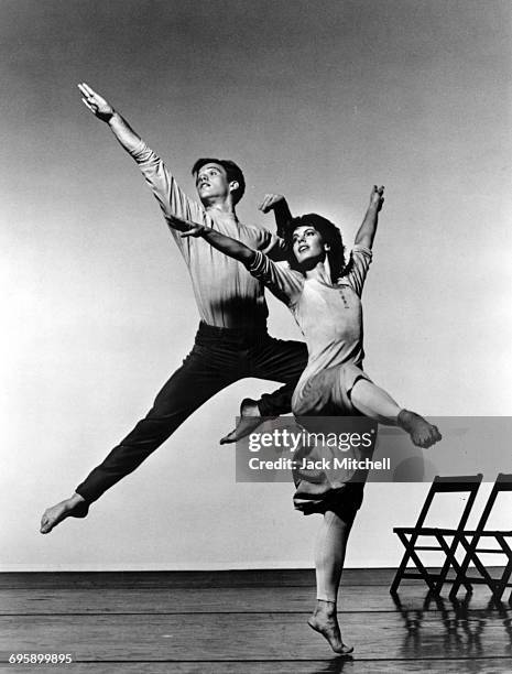 Paul Taylor dancers Jeff Waddlington and Cathy McCann in "AT&T Dance Tour", 1990.