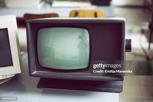 19802 Computer Monitor Beige Computer Monitor Photos et images de collection - Getty Images