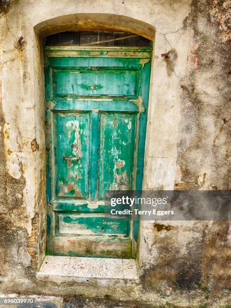 old doorcastelmola at the top - castelmola stock pictures, royalty-free photos & images