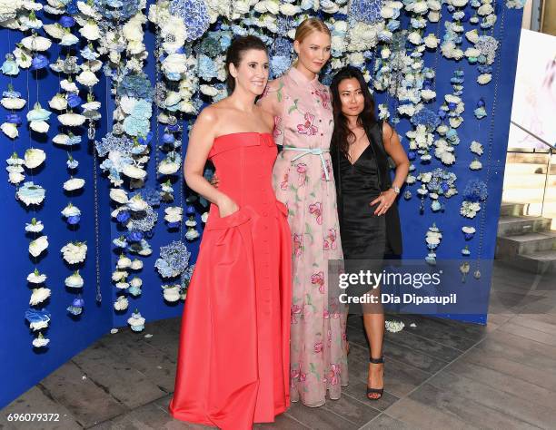 Elizabeth Musmanno, Karlie Kloss and Jessica Pimentel attend the 2017 Fragrance Foundation Awards Presented By Hearst Magazines at Alice Tully Hall...