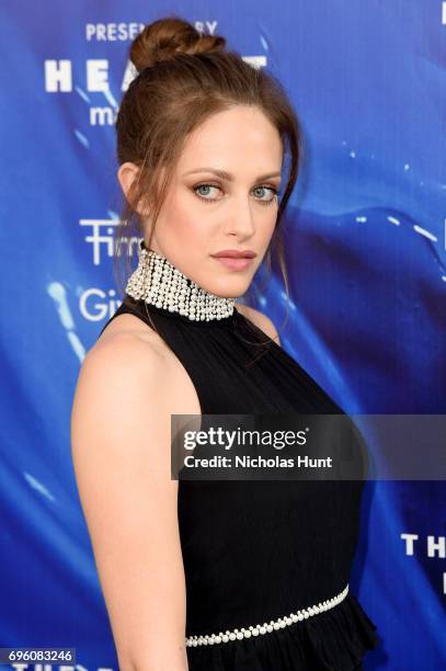 Carly Chaikin attends the 2017 Fragrance Foundation Awards Presented By Hearst Magazines at Alice Tully Hall on June 14, 2017 in New York City.