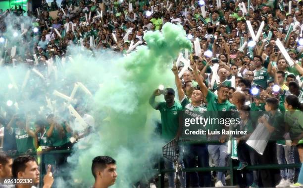 Fans of Deportivo Cali cheer their team during the Final first leg match between Deportivo Cali and Atletico Nacional as part of Liga Aguila I 2017...