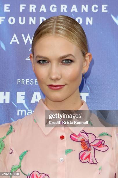 Karlie Kloss attends the 2017 Fragrance Foundation Awardsat Alice Tully Hall at Lincoln Center on June 14, 2017 in New York City.