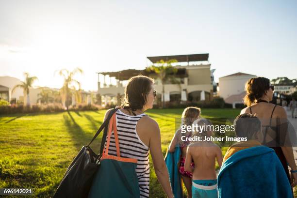 family on holidays - family holidays hotel stock pictures, royalty-free photos & images