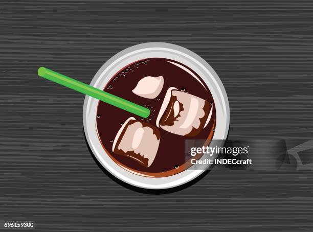 stockillustraties, clipart, cartoons en iconen met cola drink bovenaanzicht - ijsblokje