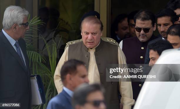 Nawaz Rangsaz 9,919 Prime Minister Nawaz Sharif Stock Photos, High-Res Pictures, and ...