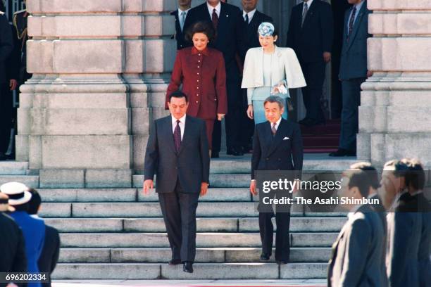 Egyptian President Hosni Mubarak and his wife Suzanne attend the welcome ceremony with Emperor Akihito and Empress Michiko at the Akasaka States...