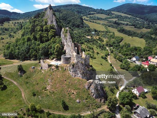 abandoned ruined castle on the rock, lednica, slovakia. - slovakia castle stock pictures, royalty-free photos & images