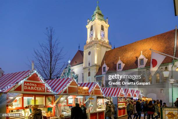 bratislava at christmas, the hlavné námestie (main square)-slovakia - slovacchia stock pictures, royalty-free photos & images