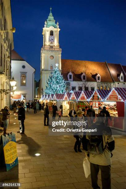 bratislava at christmas, the hlavné námestie (main square)-slovakia - slovacchia stock pictures, royalty-free photos & images