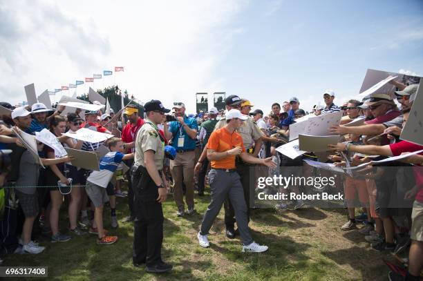 View of Rory McIlroy signing autographs for spectators during Wednesday practice at Erin Hills GC. Hartford, WI 6/14/2017 CREDIT: Robert Beck