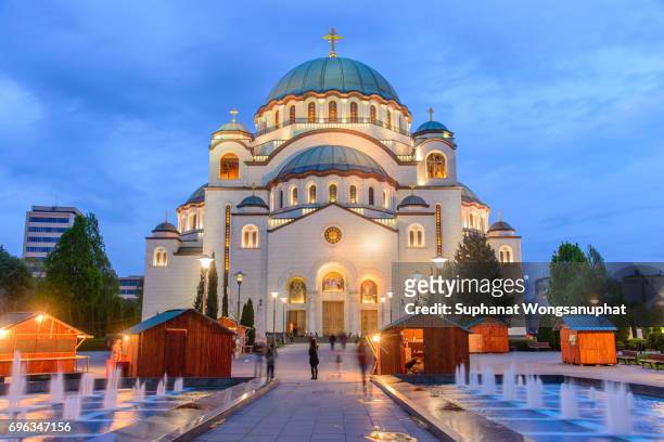 church of saint sava - serbie photos et images de collection