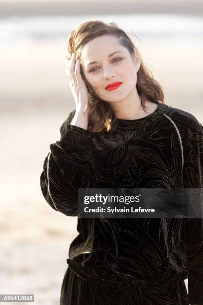 Actress Marion Cotillard attends jury photocall during the 2nd day of 31st Cabourg Film Festival on June 15, 2017 in Cabourg, France.