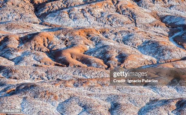 death valley (valle de la muerte) at sunset, atacama desert - valle de la muerte stock-fotos und bilder