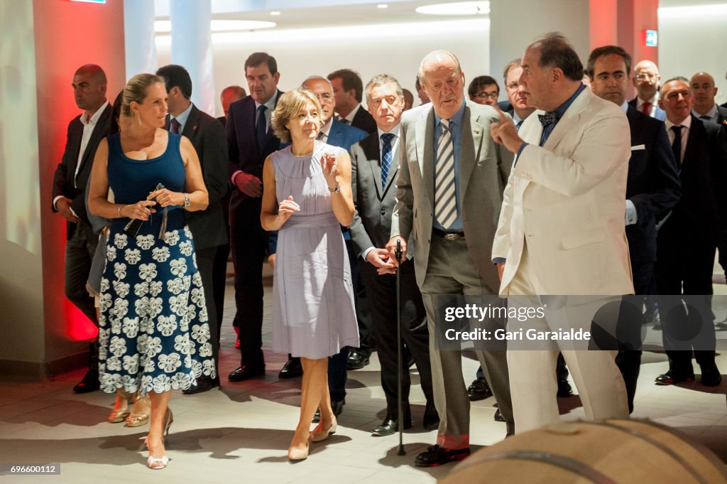 King Juan Carlos Inaugurates Macan Winery