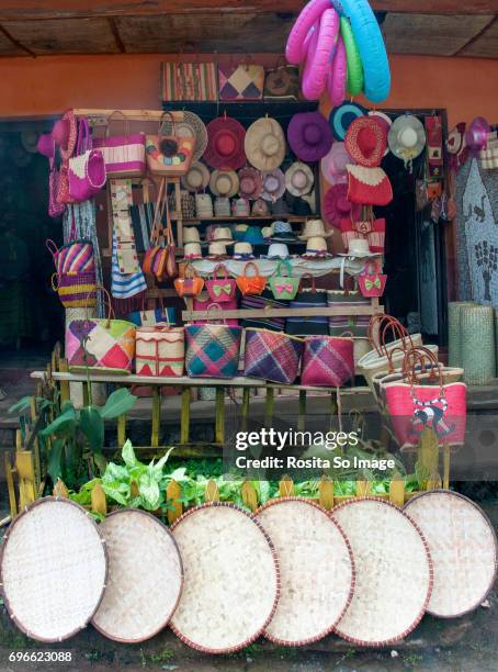 souvenirs from madagascar - ranomafana stock pictures, royalty-free photos & images