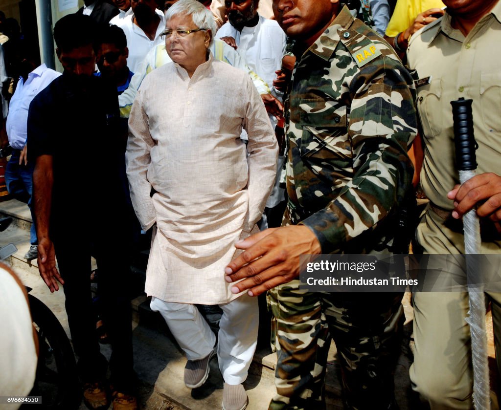 Fodder Scam Case: Lalu Prasad Yadav Appears Before Special CBI Court In Ranchi