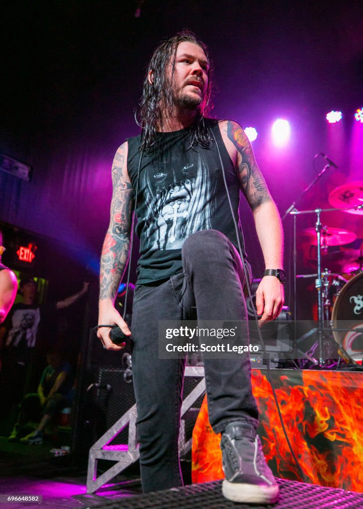 Saliva In Concert - Detroit, Michigan