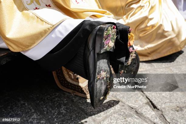 Every year 60 days after Easter, the catholic procession walks through the streets of Krakow during the Feast of Corpus Christi. By tradition,...