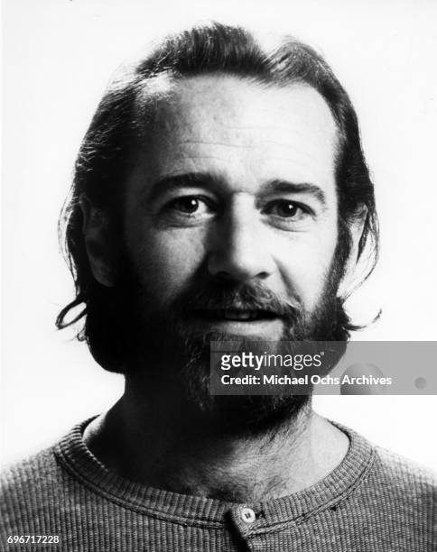 Comedian George Carlin poses for a portrait in circa 1975.