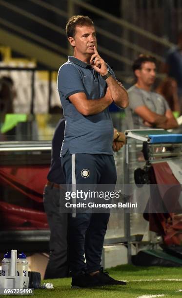 Marco Mandelli head coach of FC Internazionale during the U15 Serie A Final match between FC Internazionale and Juventus FC on June 16, 2017 in...