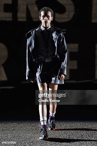 Off White Show - 92. Pitti Uomo Off White Show - 92. Pitti Uomo