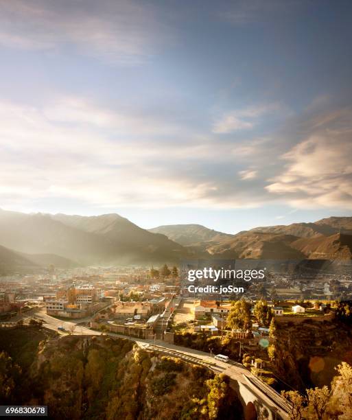 city of  yanque at the base of the andes mountain - peru mountains stock-fotos und bilder