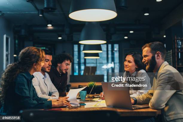 business meeting - data sharing stock pictures, royalty-free photos & images