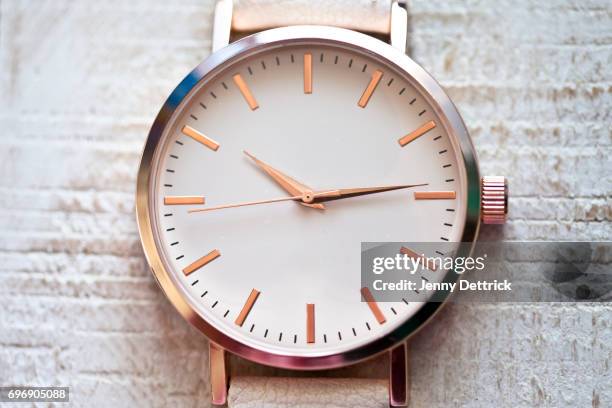 close-up of wristwatch - wristwatch imagens e fotografias de stock