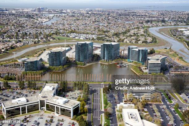 aerial photography view north of oracle headquarters in redwood shores, san francisco bay area. california, united states. - redwood city stockfoto's en -beelden