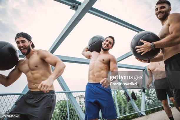 cross training - six pack stockfoto's en -beelden