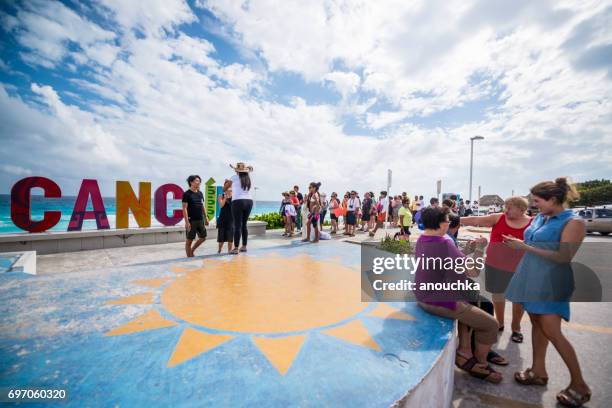 playa delfines beach in cancun, mexico - playa delfines stock pictures, royalty-free photos & images
