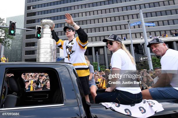 Sidney Crosby of the Pittsburgh Penguins waves to the crowd during the Victory Parade and Rally on June 14, 2017 in Pittsburgh, Pennsylvania.