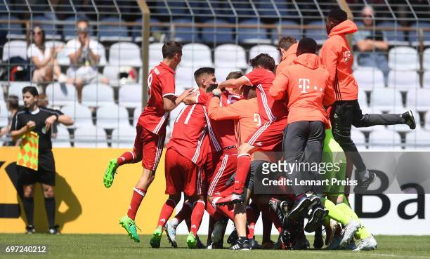 The team of FC Bayern Muenchen celebrates scoring the second goal during the B Juniors German Championship Final between FC Bayern Muenchen and SV...