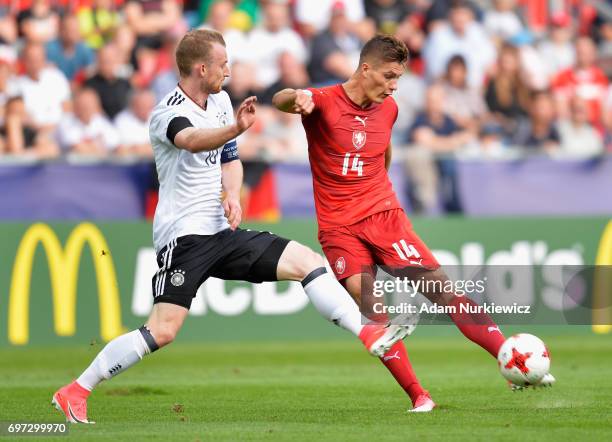 Maximilian Arnold of Germany puts pressure on Patrik Schick of Czech Republic during the UEFA European Under-21 Championship Group C match between...