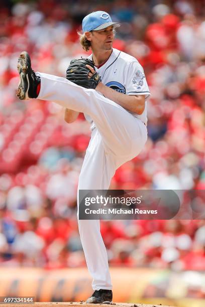 Bronson Arroyo delivers a pitch in the first inning against the Los Angeles Dodgers at Great American Ball Park on June 18, 2017 in Cincinnati, Ohio.