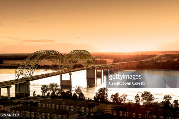 hernando de soto bridge, memphis, tennessee - memphis tennessee stock pictures, royalty-free photos & images
