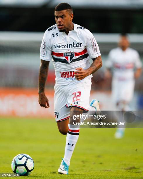 Junior tavares of Sao Paulo in action during the match between Sao Paulo and Atletico MG for the Brasileirao Series A 2017 at Morumbi Stadium on June...