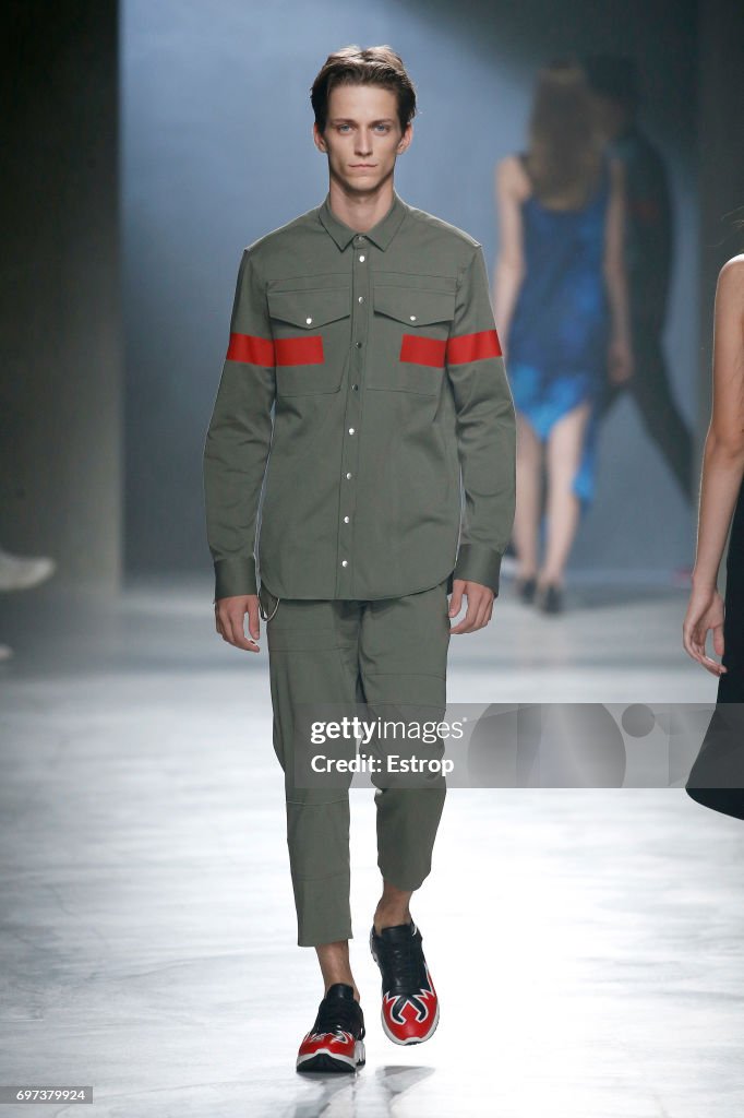 Neil Barrett - Runway - Milan Men's Fashion Week Spring/Summer 2018