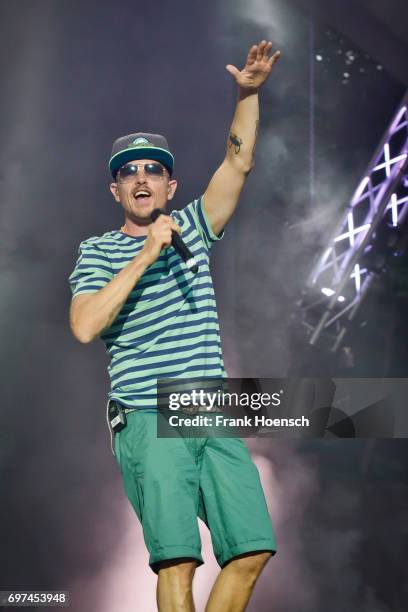 Singer Jan Phillip Eissfeldt, aka Eizi Eiz aka Jan Delay, of the German band Beginner performs live on stage during the Peace X Peace Festival at the...