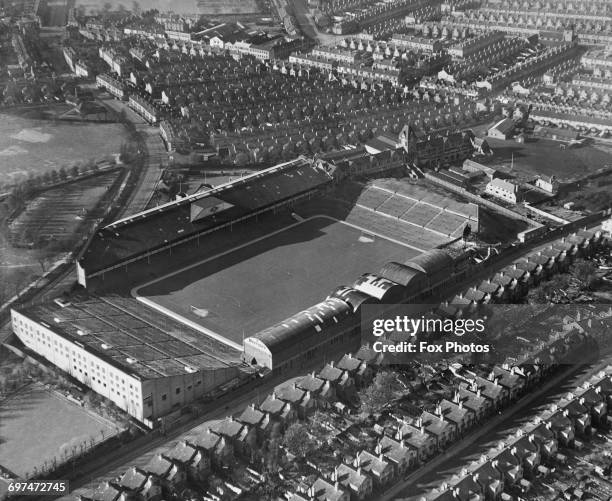 An aerial view of the Villa Park football ground, home to the Aston Villa football team and the streets and houses surrounding it on 1 May 1951 at...
