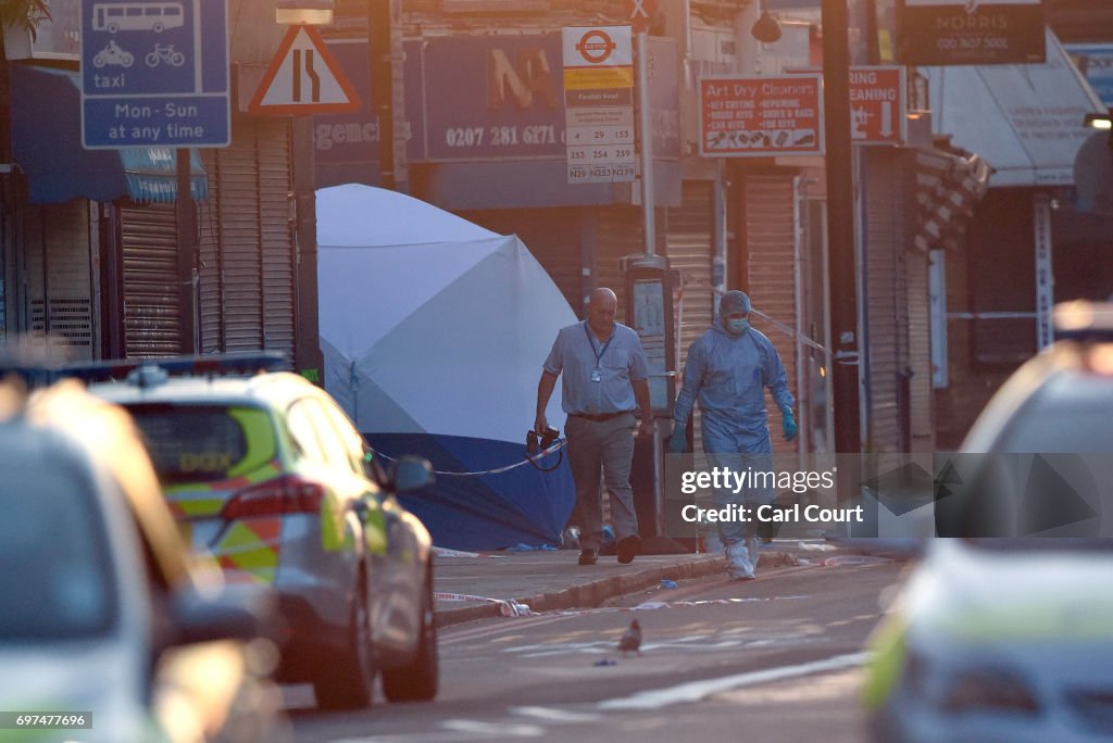 Casualties Reported After Van Strikes Worshipers Leaving Ramadan Prayers in London