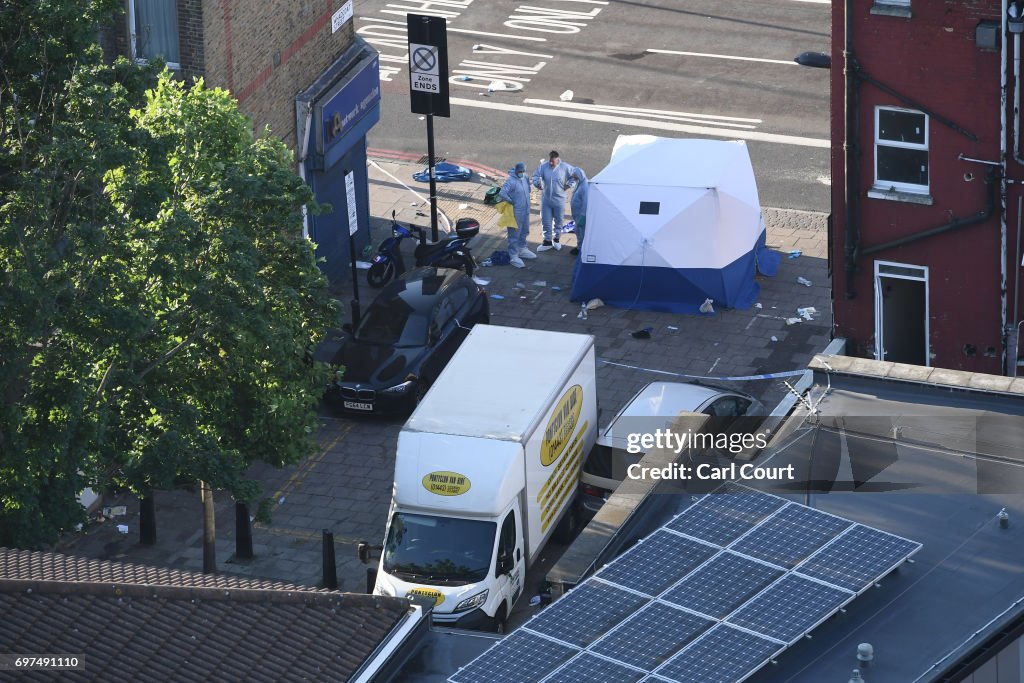 Van Strikes Worshippers Leaving Ramadan Prayers In London Killing One